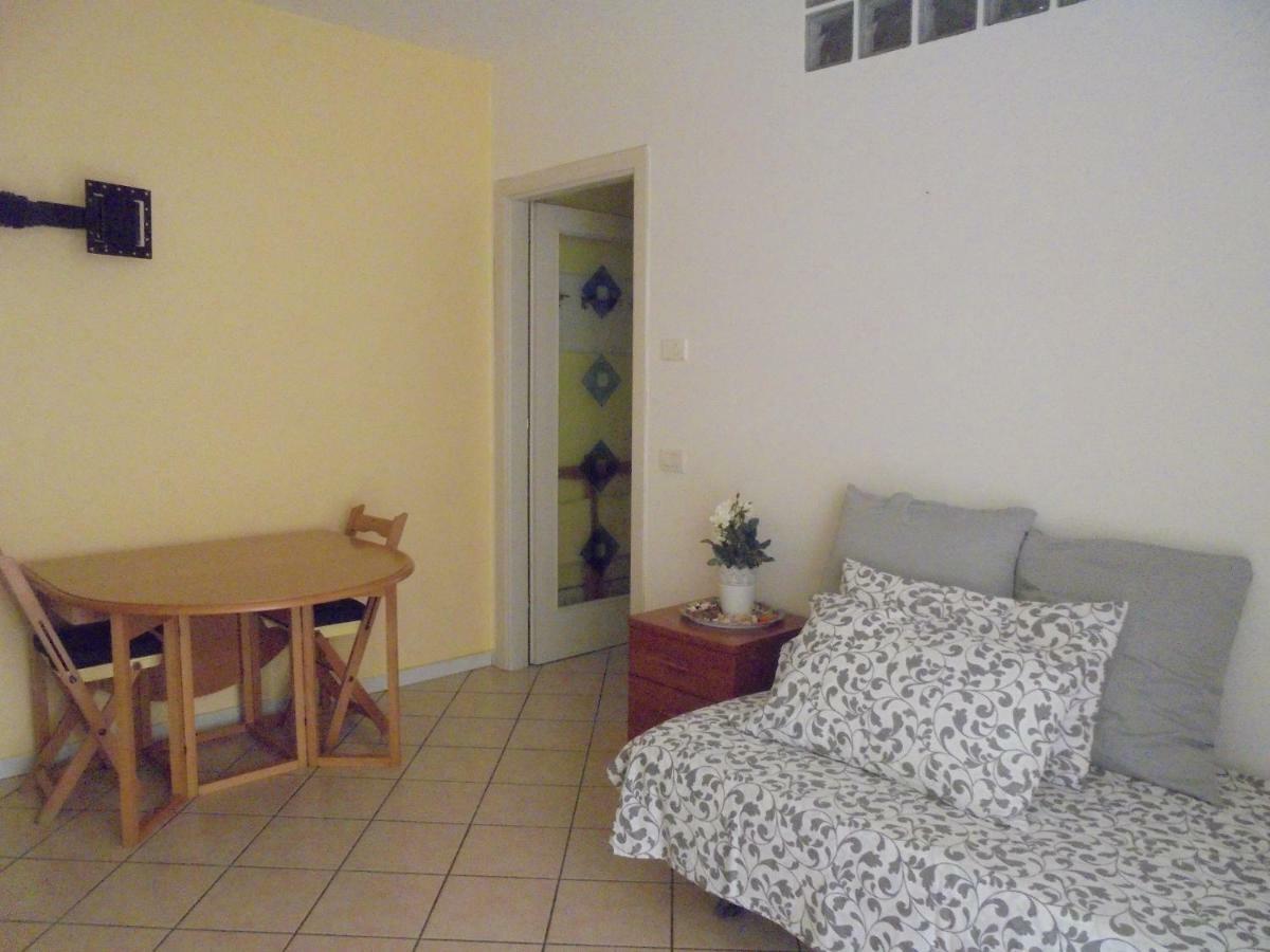 Bilocale Centro Storico Apartamento Pesaro Exterior foto